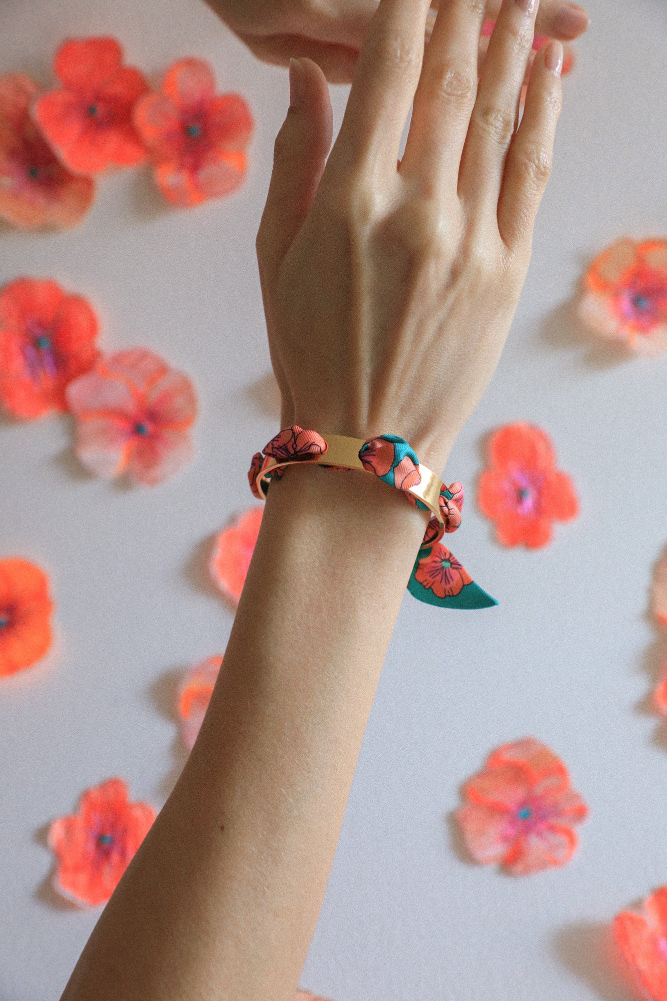 Bracelet Septembre et son ruban Pensées turquoise