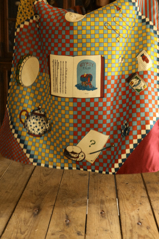 Carré de soie 90cm Gypsy Tales, neutre