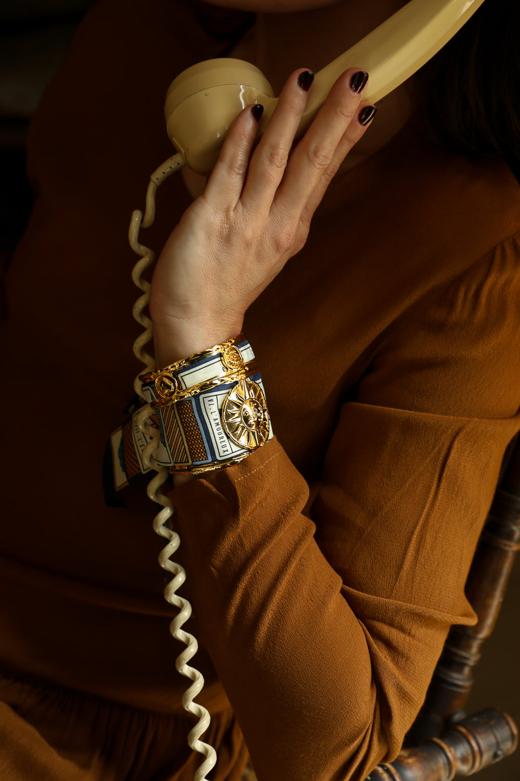 Grande manchette Soleil et ruban Tarot, marine