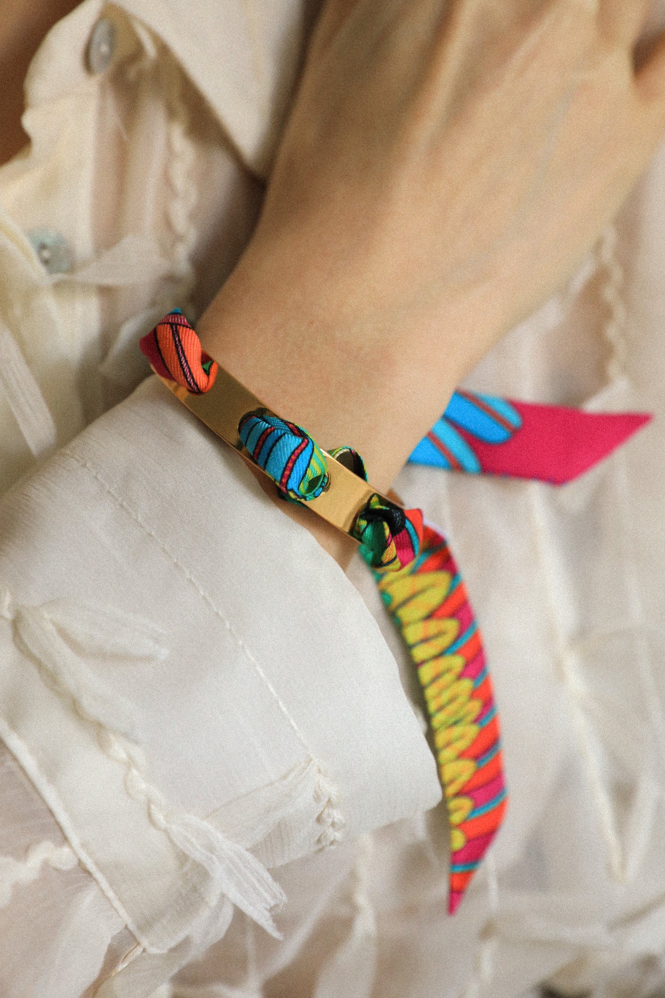 Bracelet Septembre et son ruban Perroquet coloré