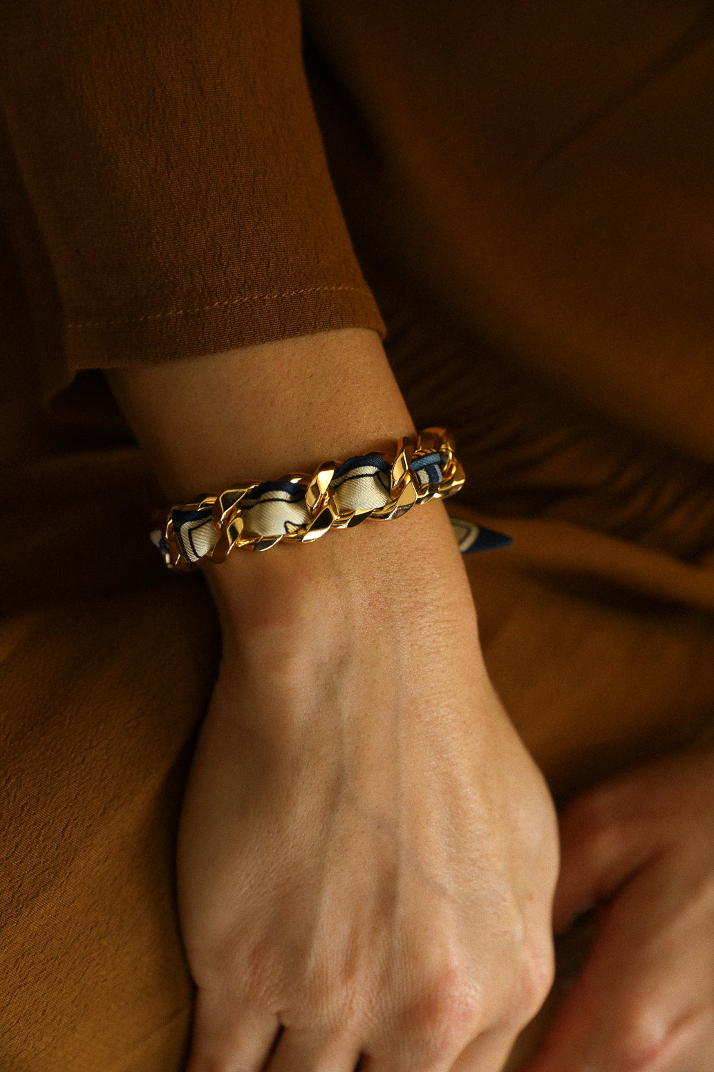 Bracelet Décembre et son ruban Tarot, marine