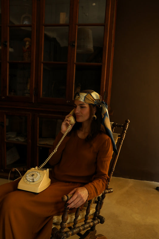 Carré de soie 110cm Tarot de Marseille, marine