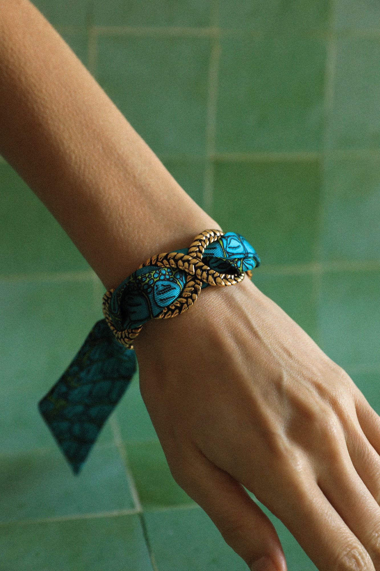 Manchette Tresse et ruban Croco aqua