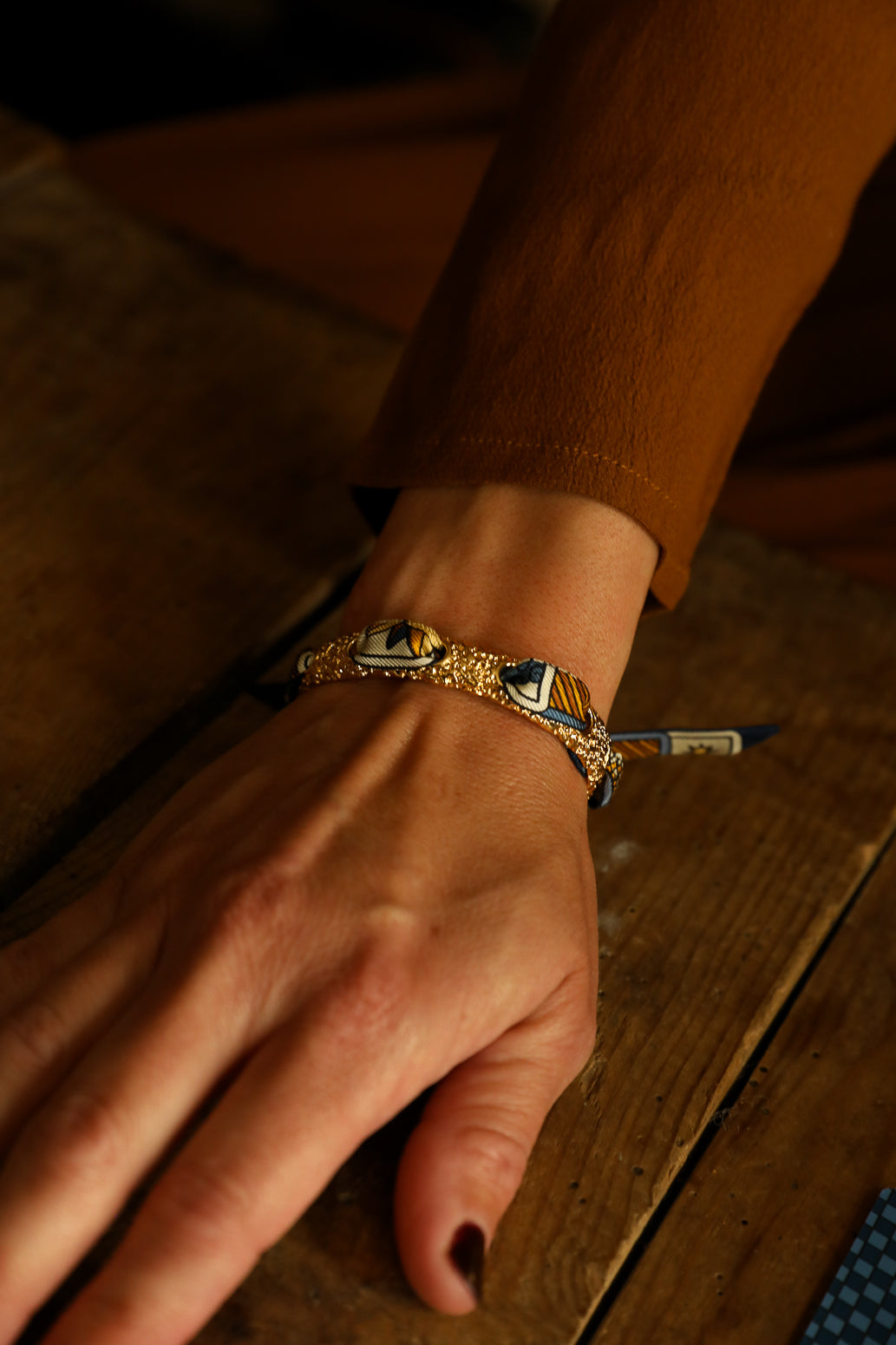 Queen bracelet and its Tarot ribbon, navy blue