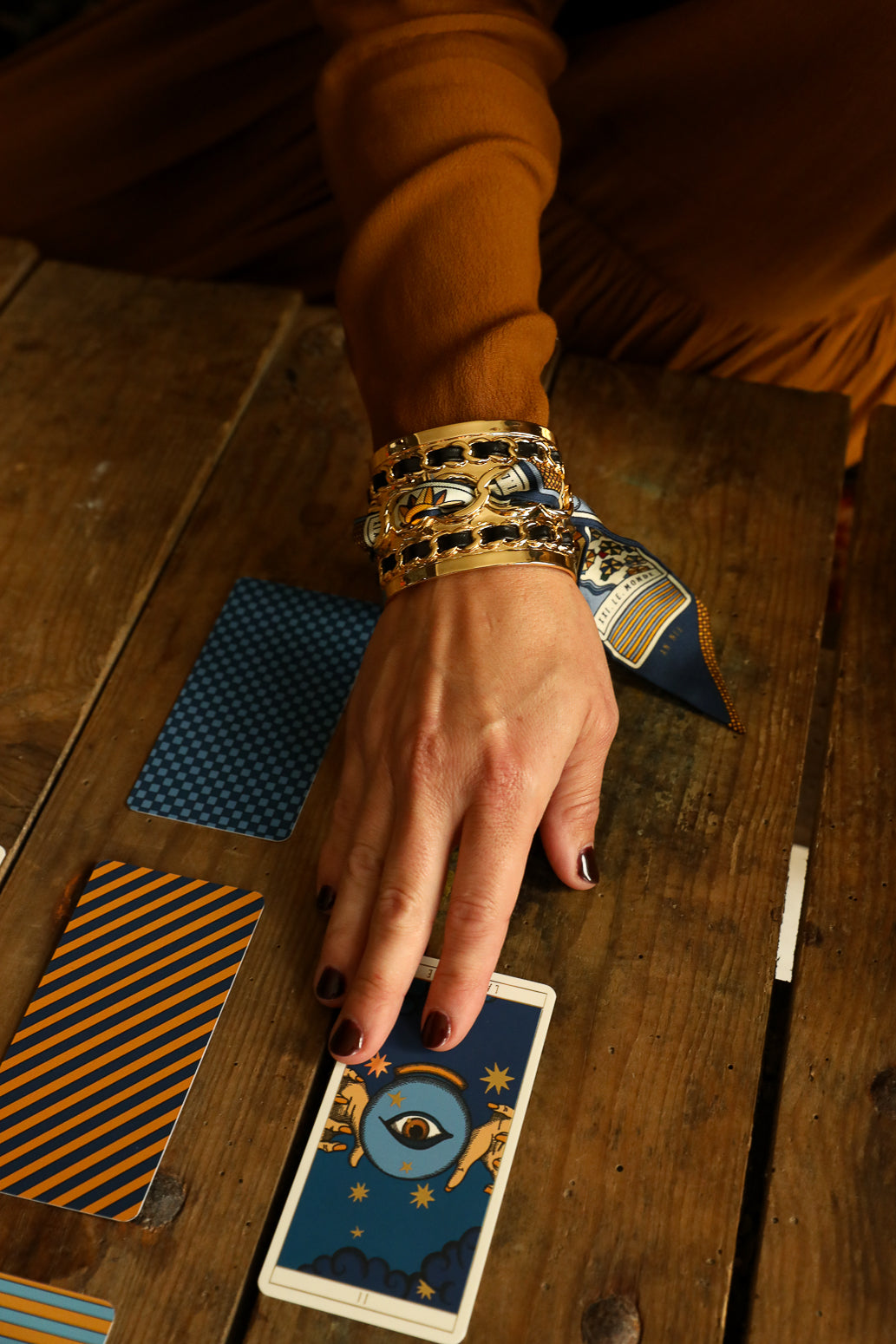 Grande manchette Décembre et ruban Tarot, marine