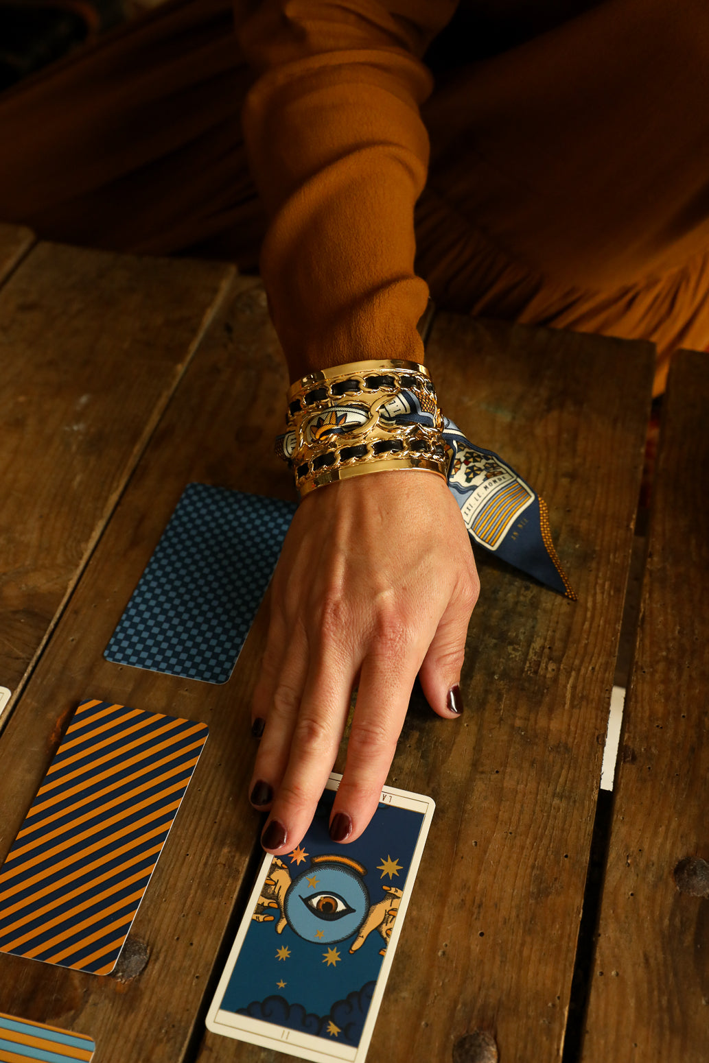 Grande manchette Décembre et ruban Tarot, marine