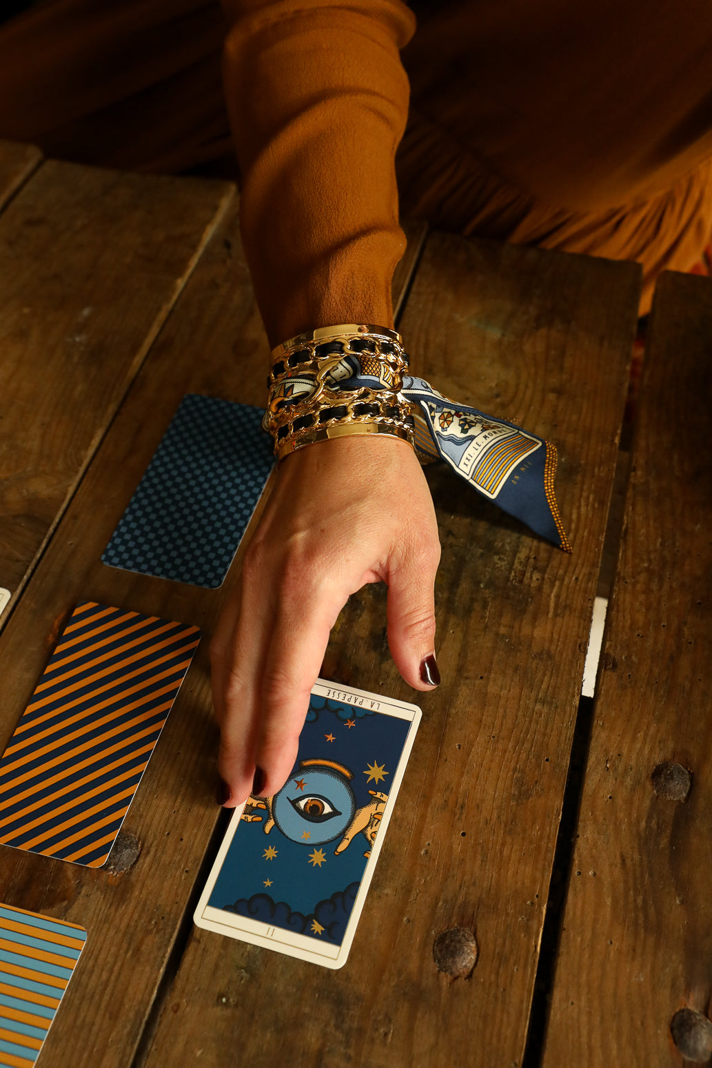 Grande manchette Décembre et ruban Tarot, marine