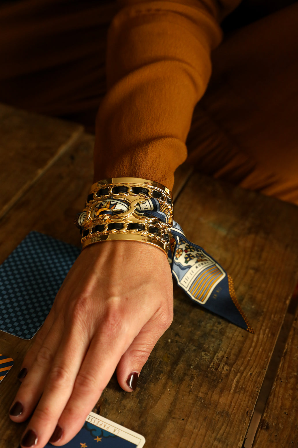 Grande manchette Décembre et ruban Tarot, marine