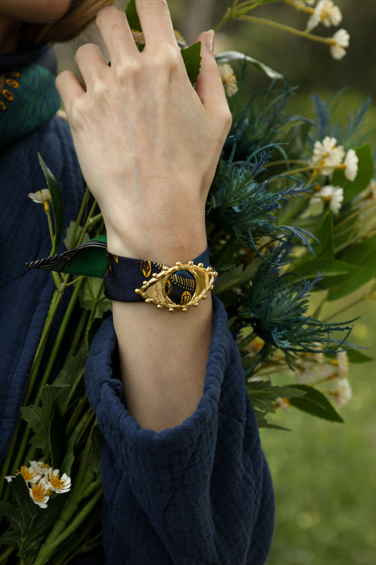 Ornement Bon Oeil doré et son bracelet en soie de 4cm Cerf Bohème, vert