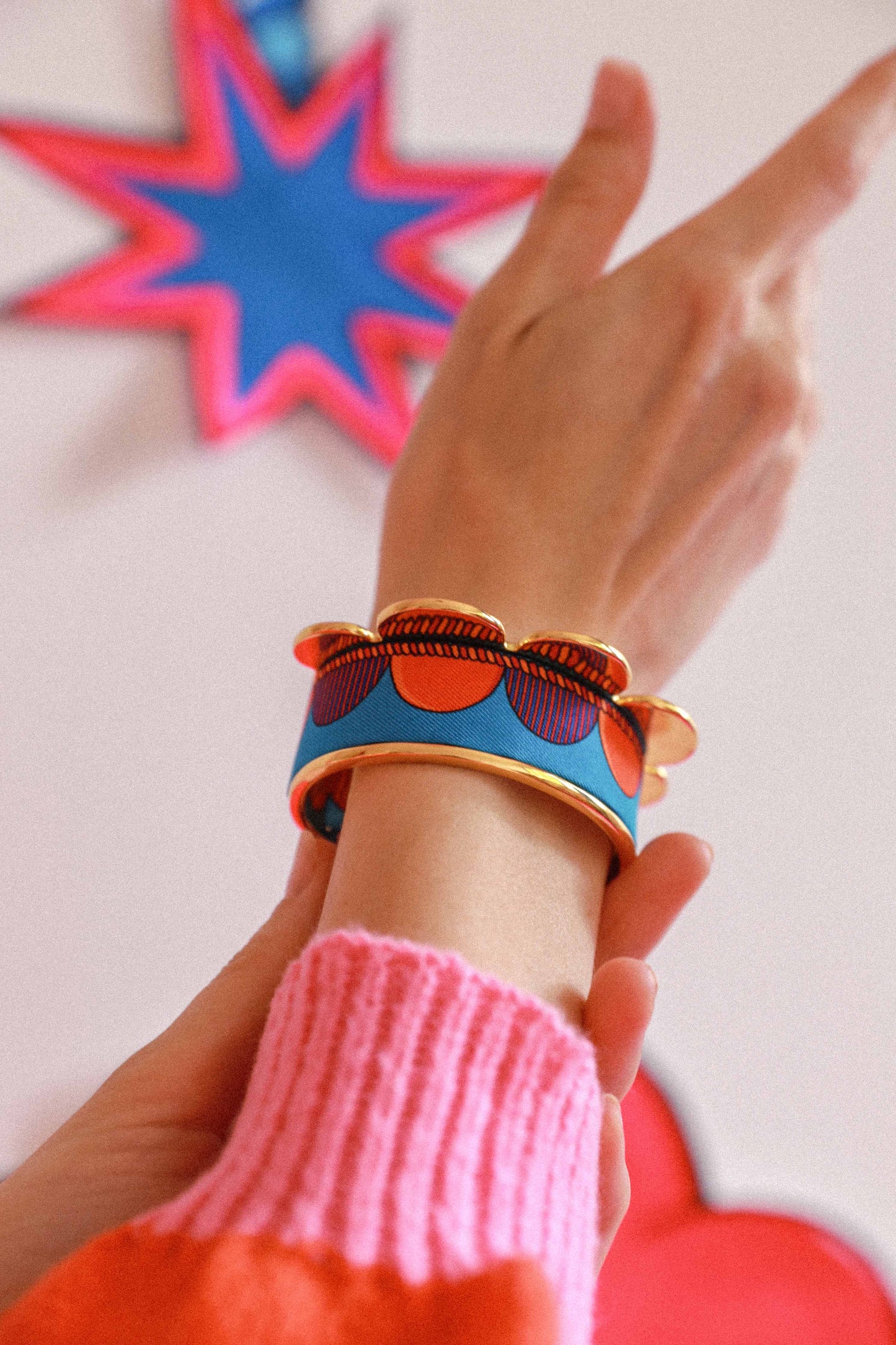 Pennant cuff and Le Cirque des Rêves ribbon, colorful