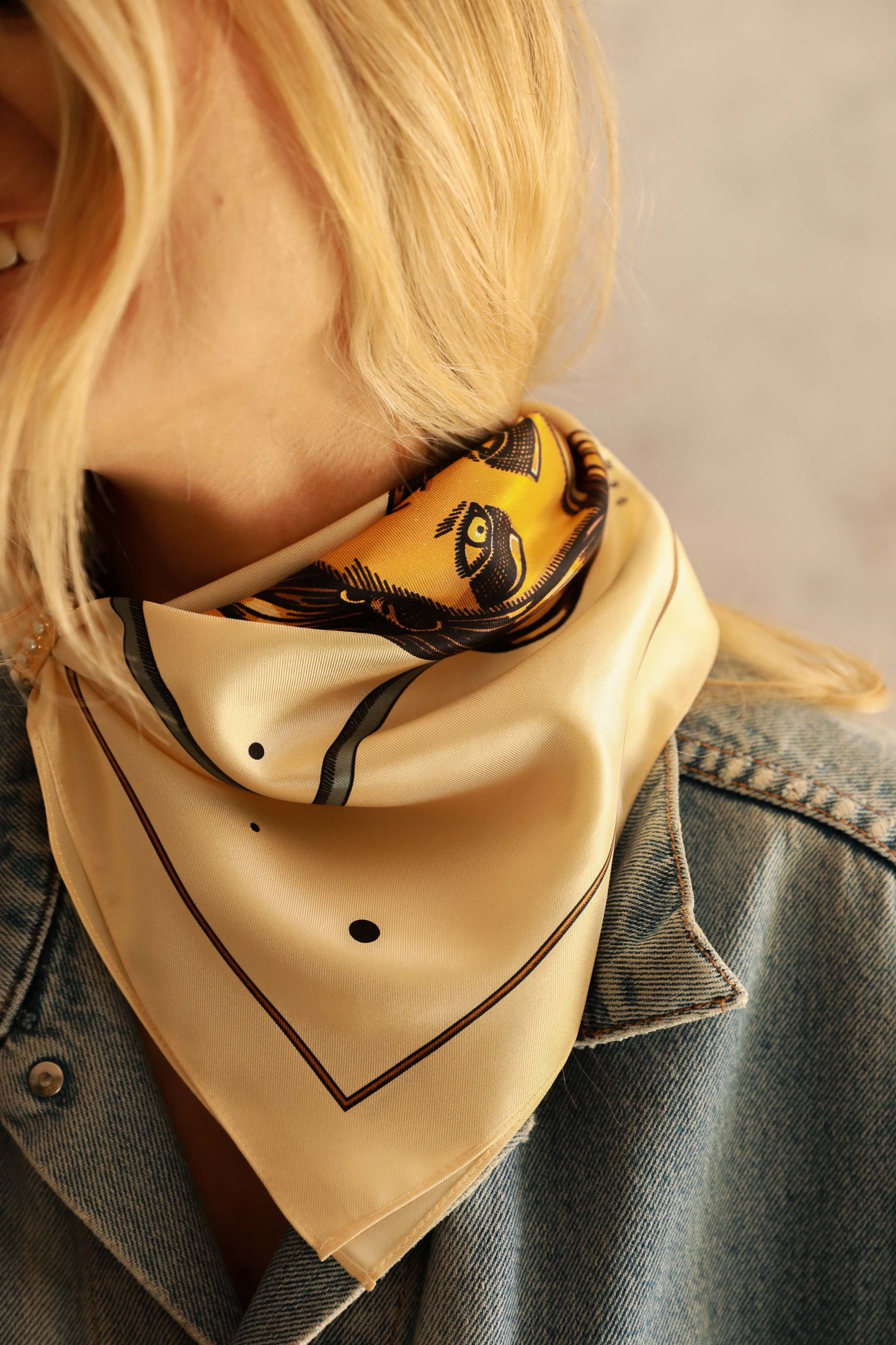 Bandana en soie 55cm - Signe Astro, Crème