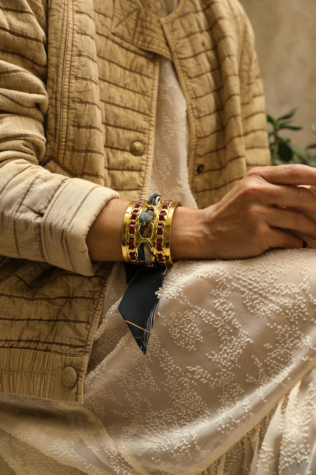 Large December cuff and Bohemian Deer ribbon, black