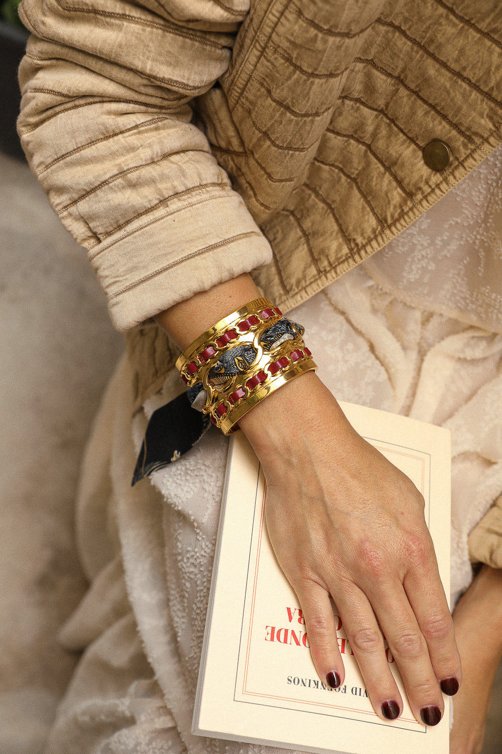 Large December cuff and Bohemian Deer ribbon, black