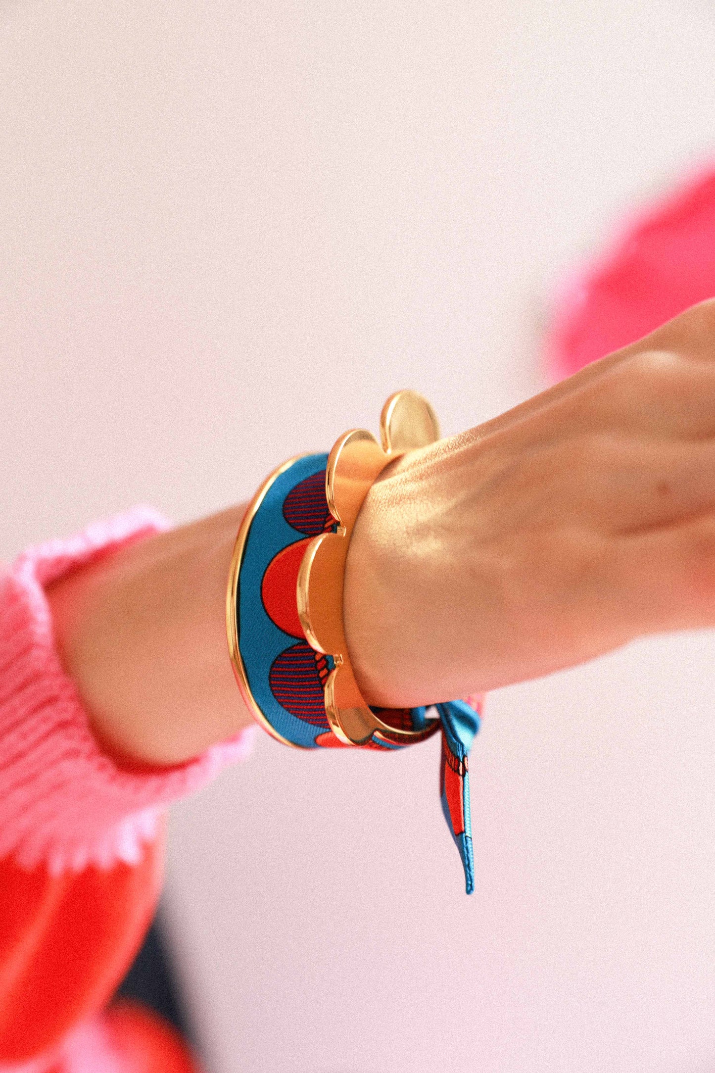 Pennant cuff and Le Cirque des Rêves ribbon, colorful