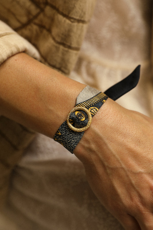 Celestial Ornament and its 2cm silk ribbon Bohemian Deer, black