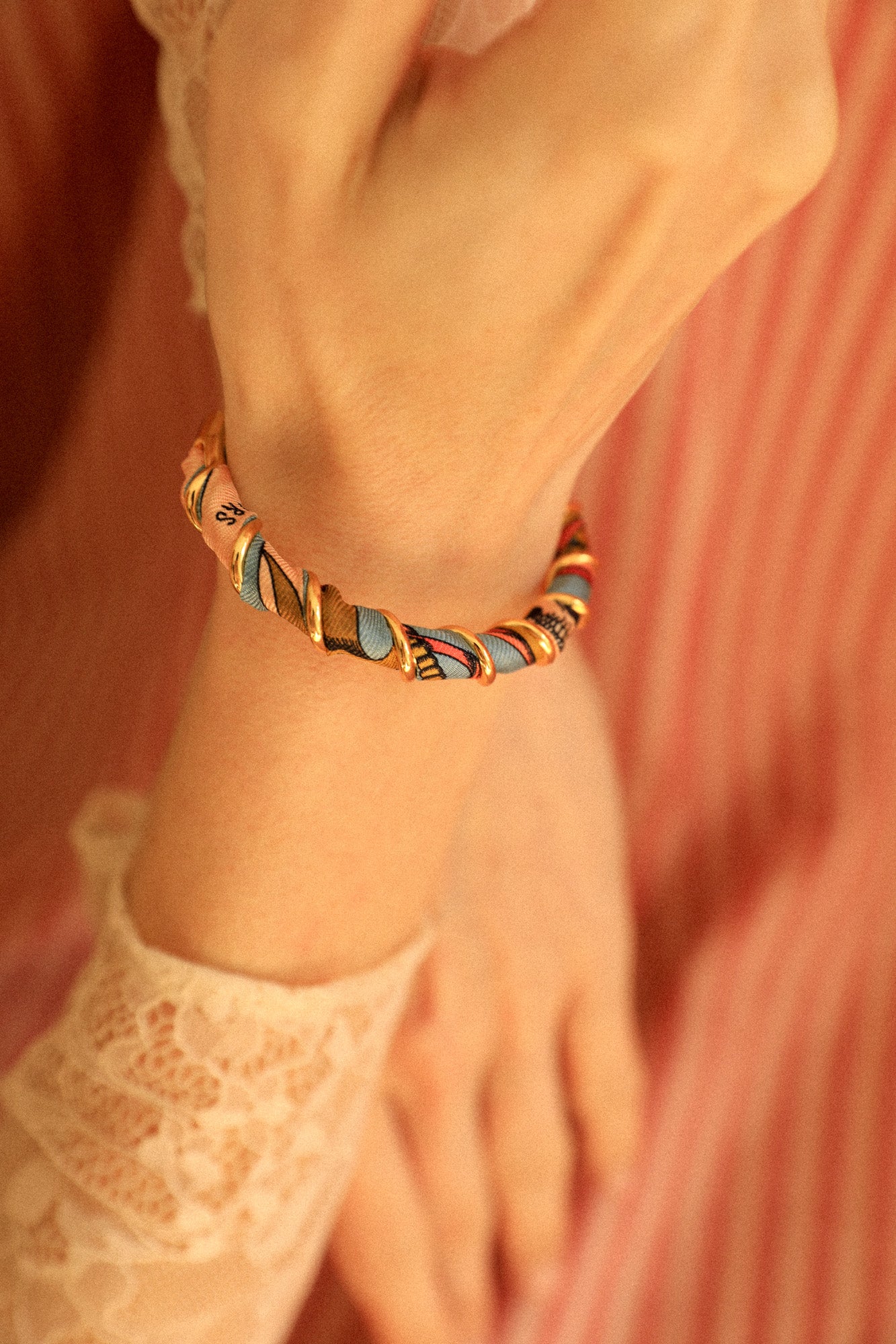 Bracelet Octobre et ruban Pirate coloré