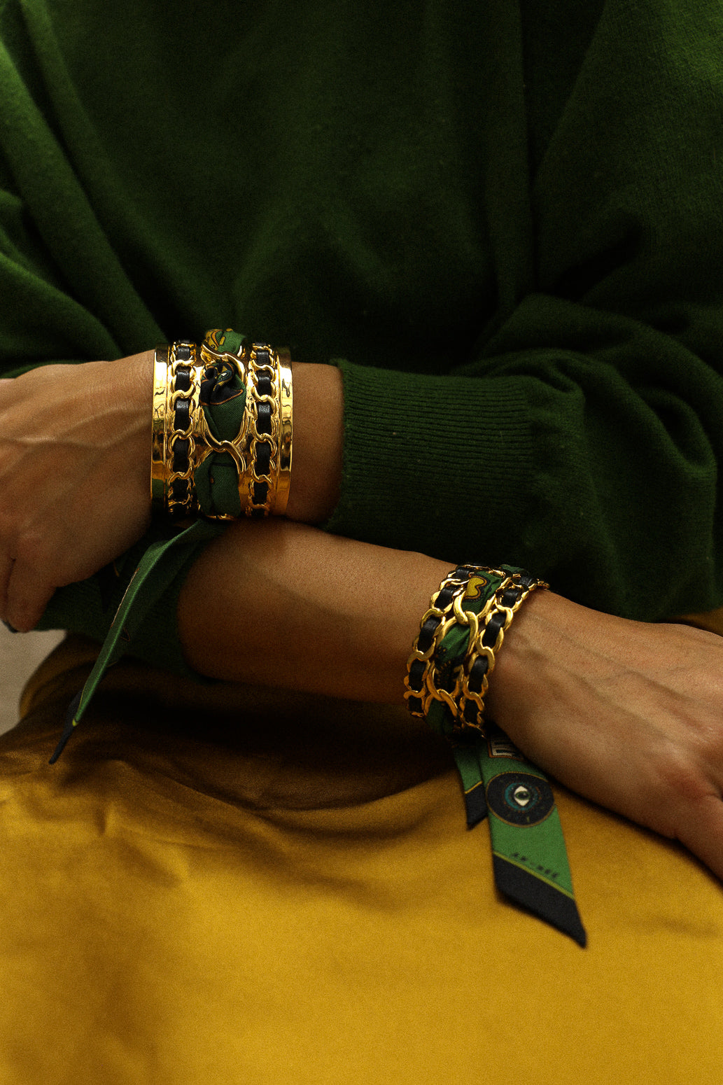 Large December cuff and Luckyou ribbon, green