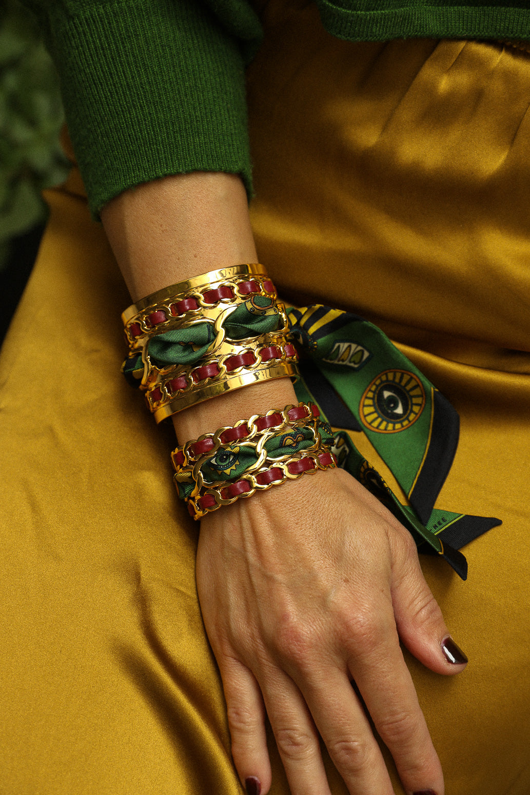 Small December cuff and Luckyou ribbon, green