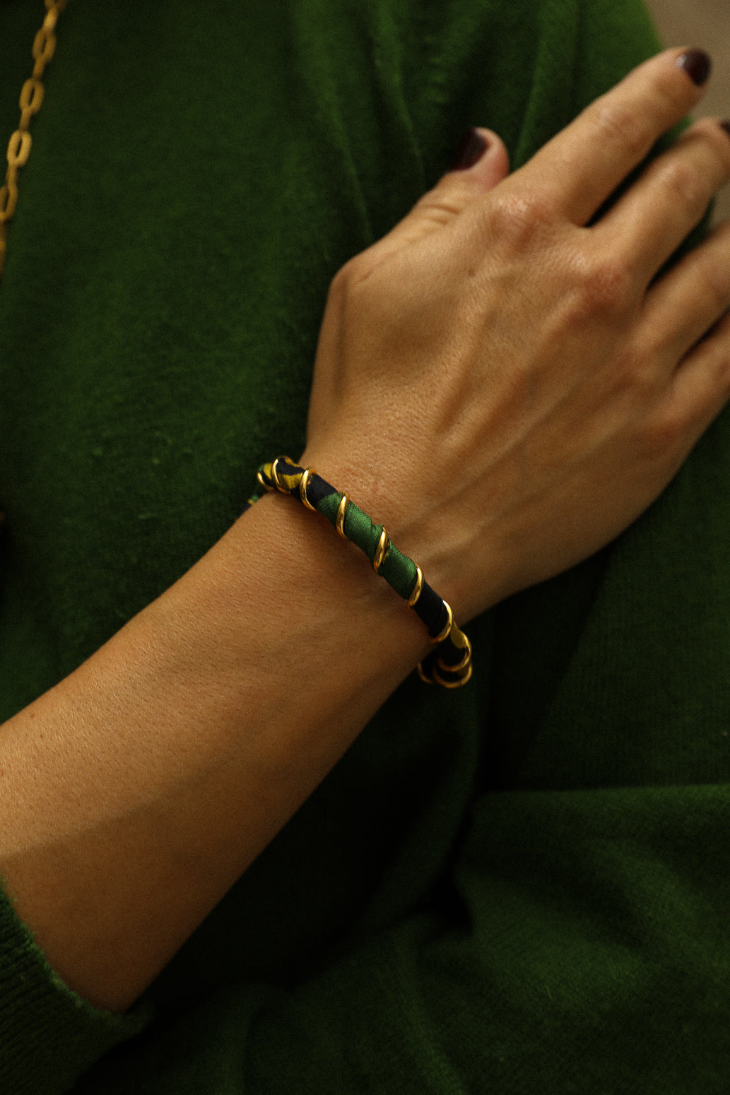 October bracelet and its Luckyou ribbon, green