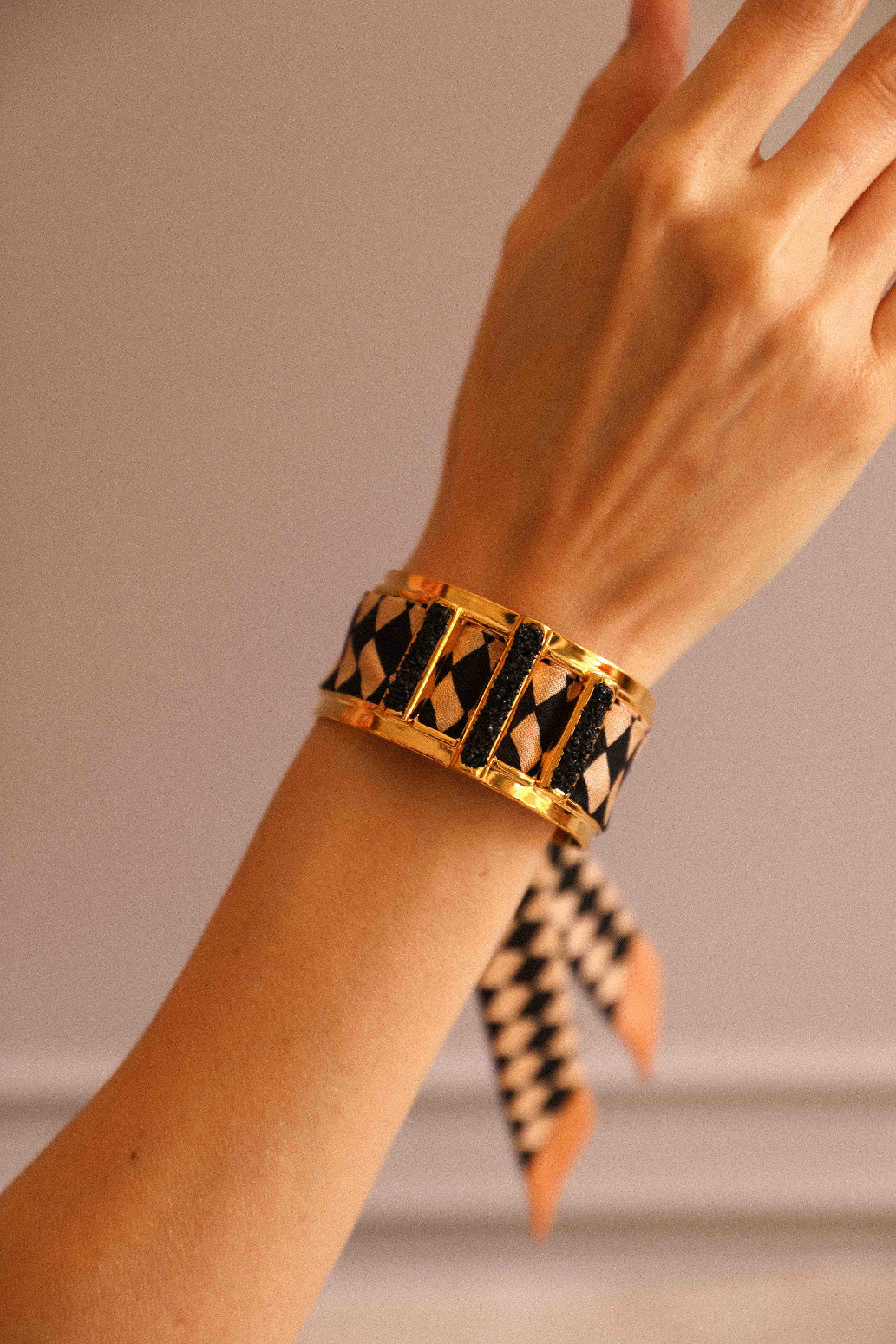 Manchette Quartz et ruban Arlequin n&b