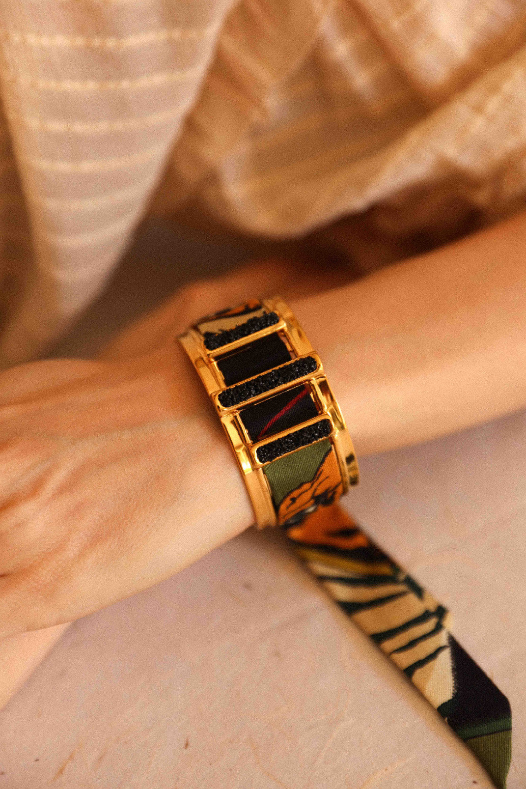 Manchette Quartz et ruban Tigres kaki