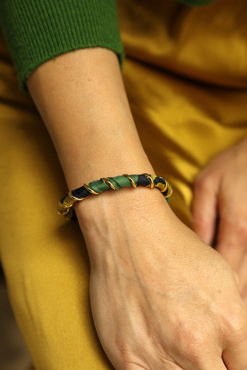 October bracelet and its Luckyou ribbon, green