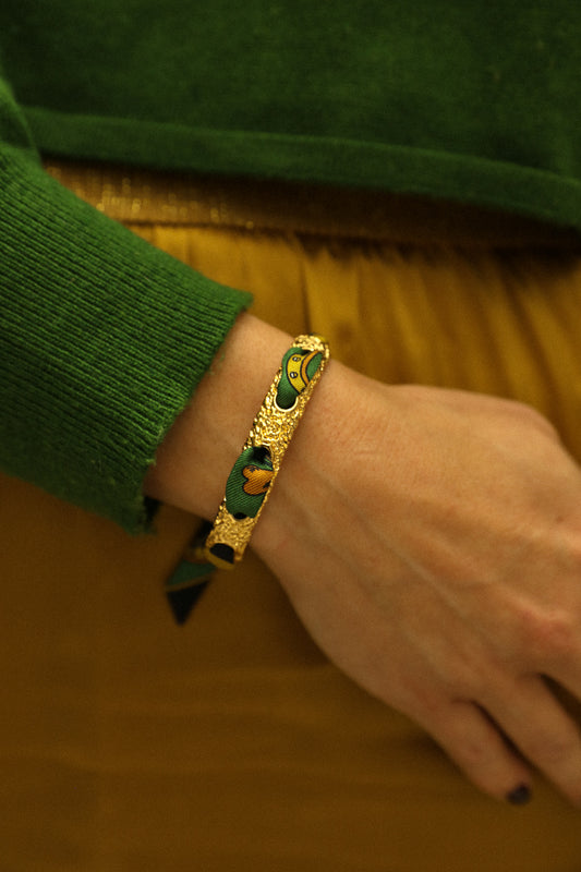 Queen bracelet and its Luckyou ribbon, green