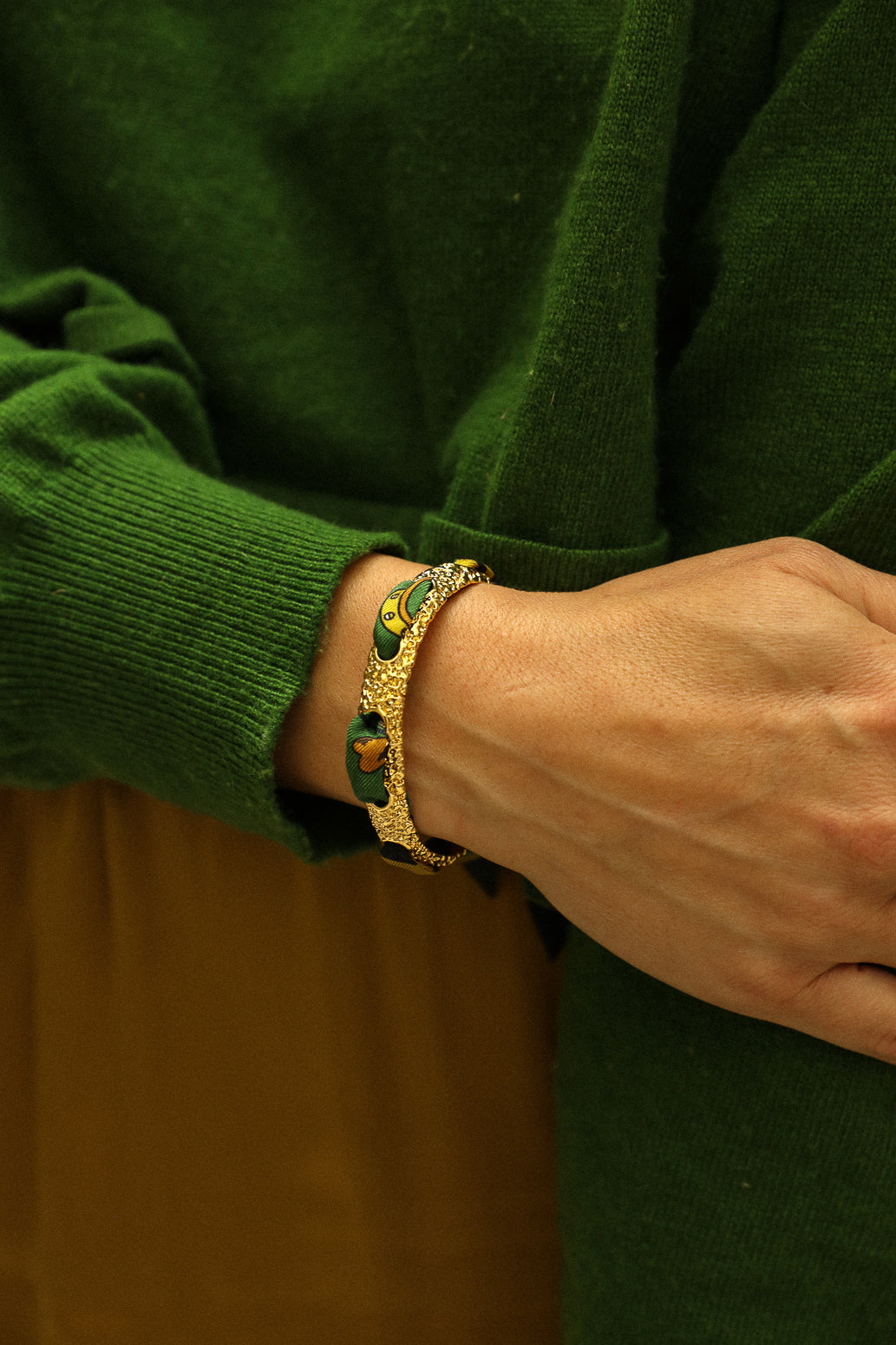 Queen bracelet and its Luckyou ribbon, green