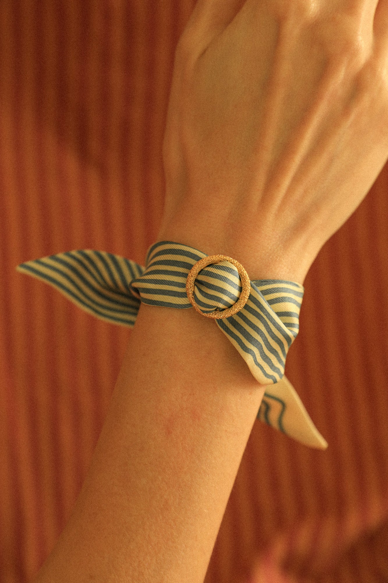 CÉLESTE - Ornement à foulard