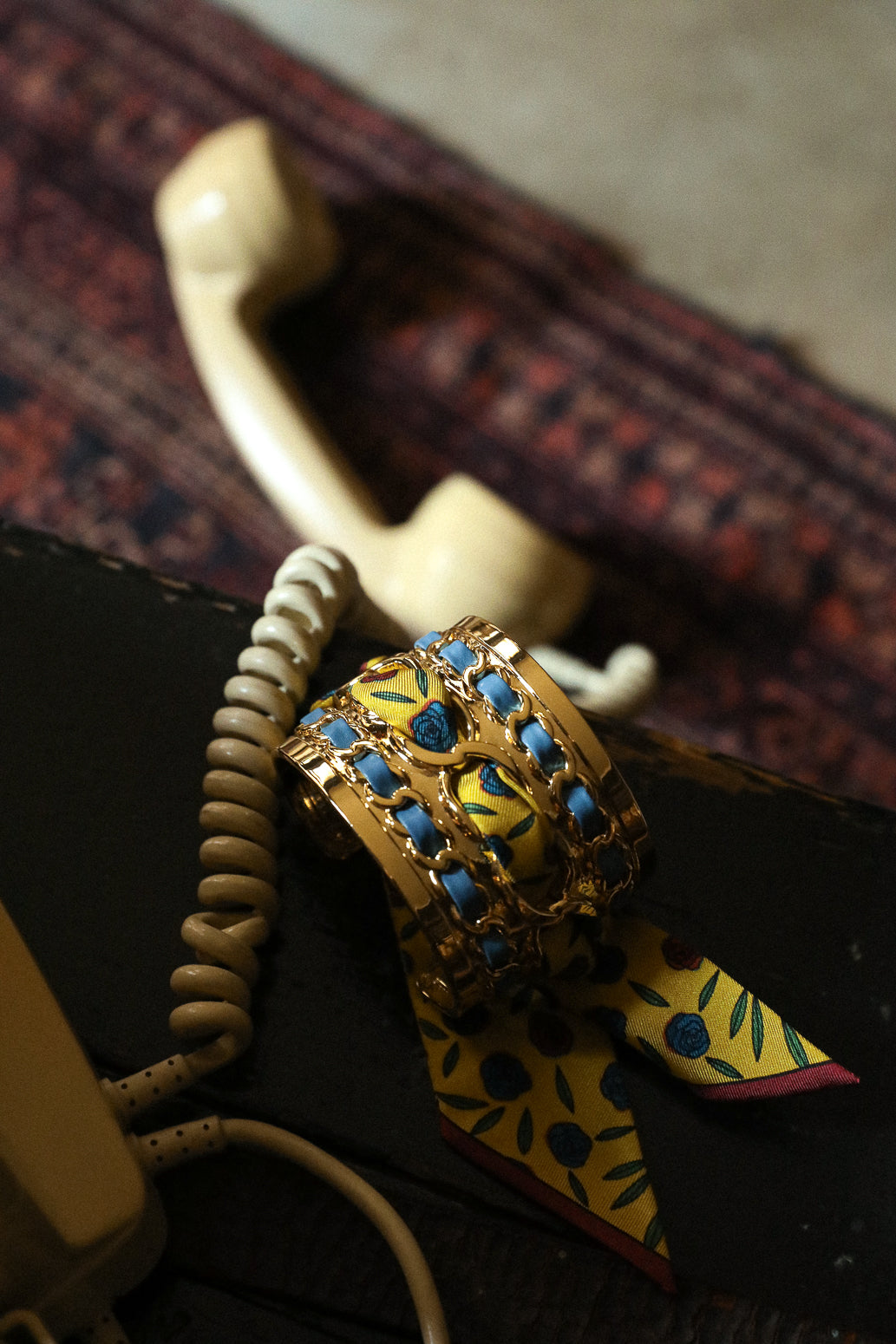 Grande manchette Décembre et ruban Gypsy Tales, curry