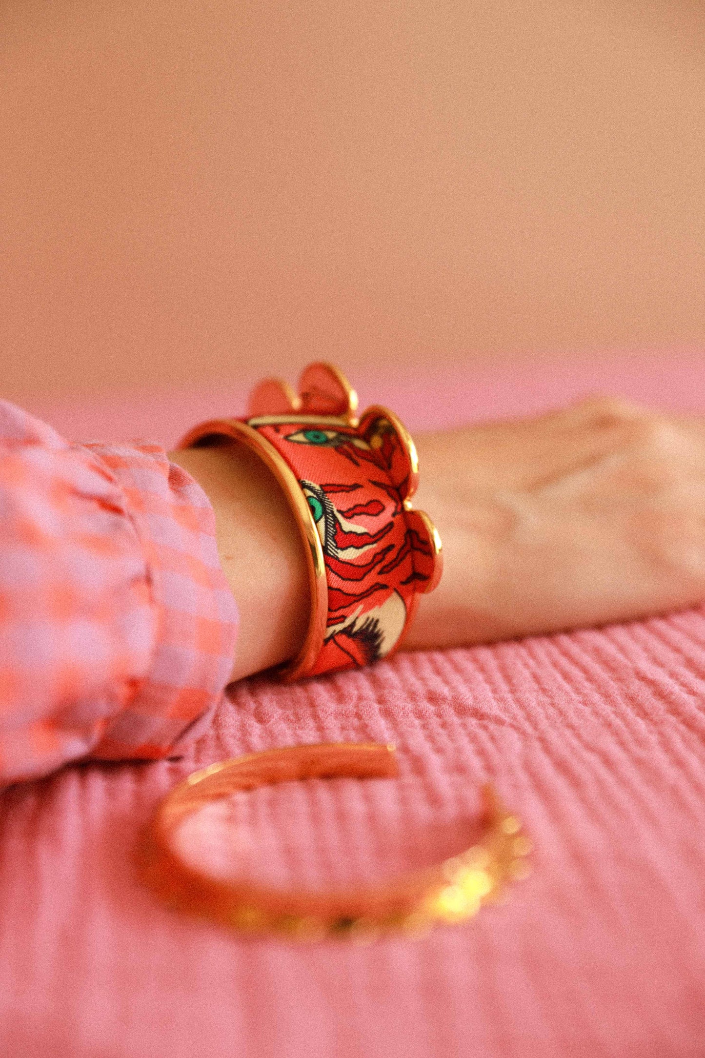 Tigers &amp; Hoops Pennant and Ribbon Cuff, Colorful