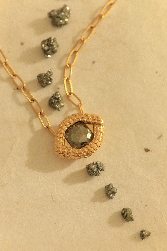 Collier Oeil de Caïman en pyrite
