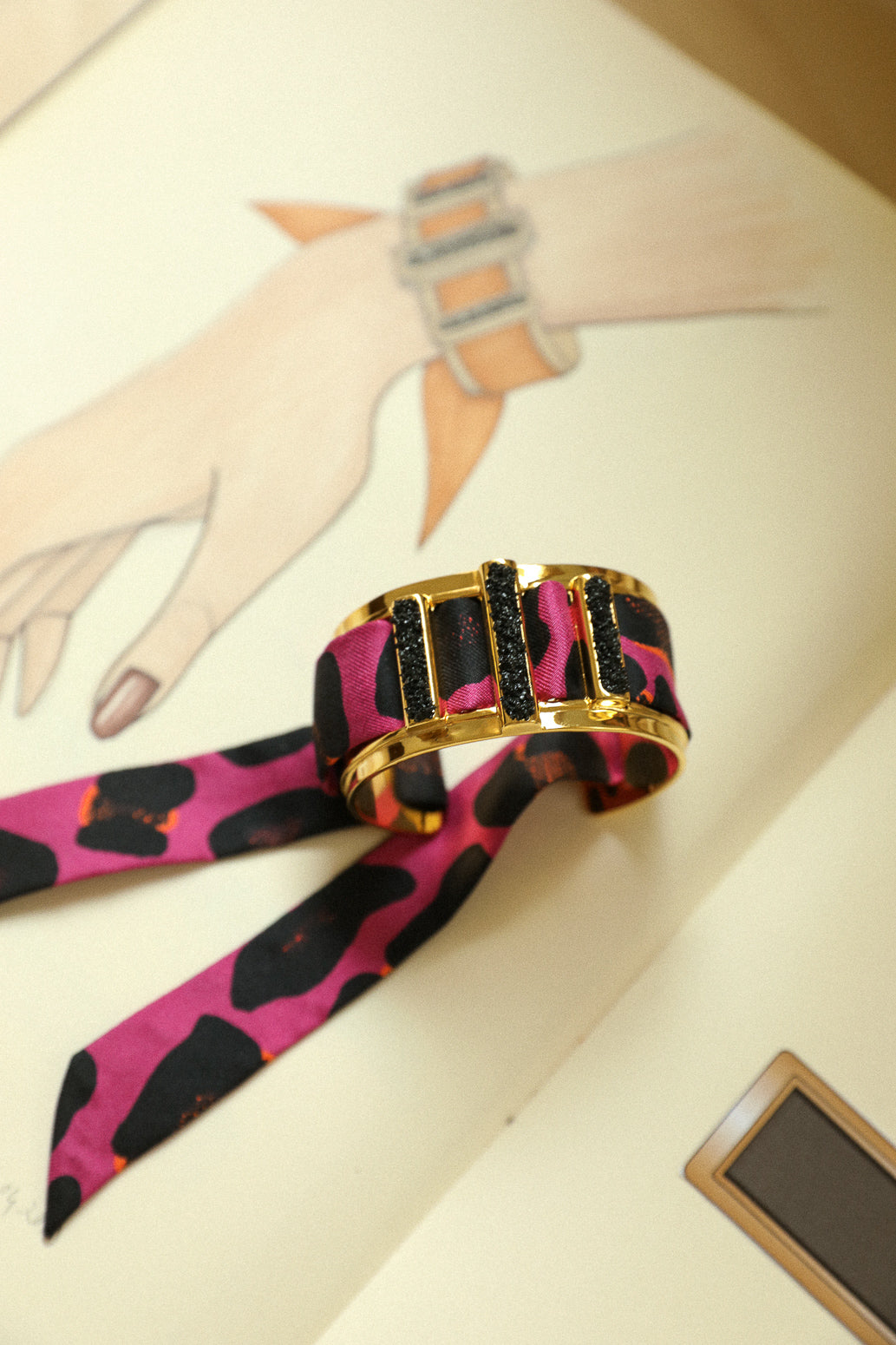 Manchette Quartz et ruban Léopard, violet