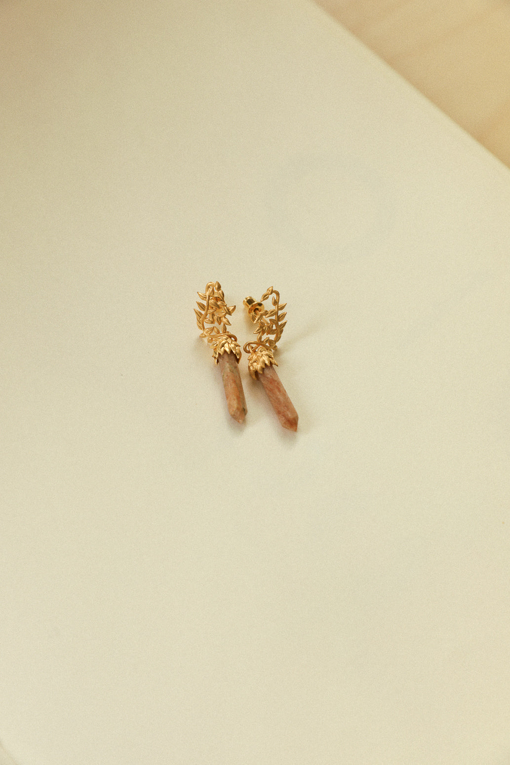 Tree Stone Earrings - Heliotite