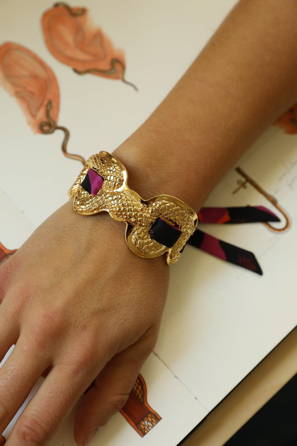 Manchette Serpentaire et ruban Léopard violet