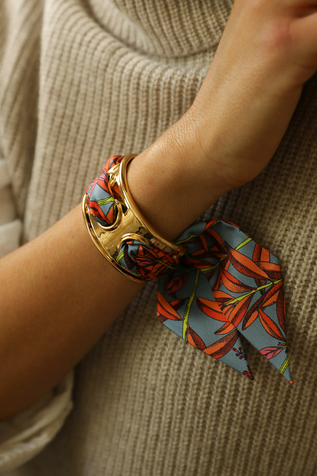 November cuff and Leopard ribbon, blue/yellow