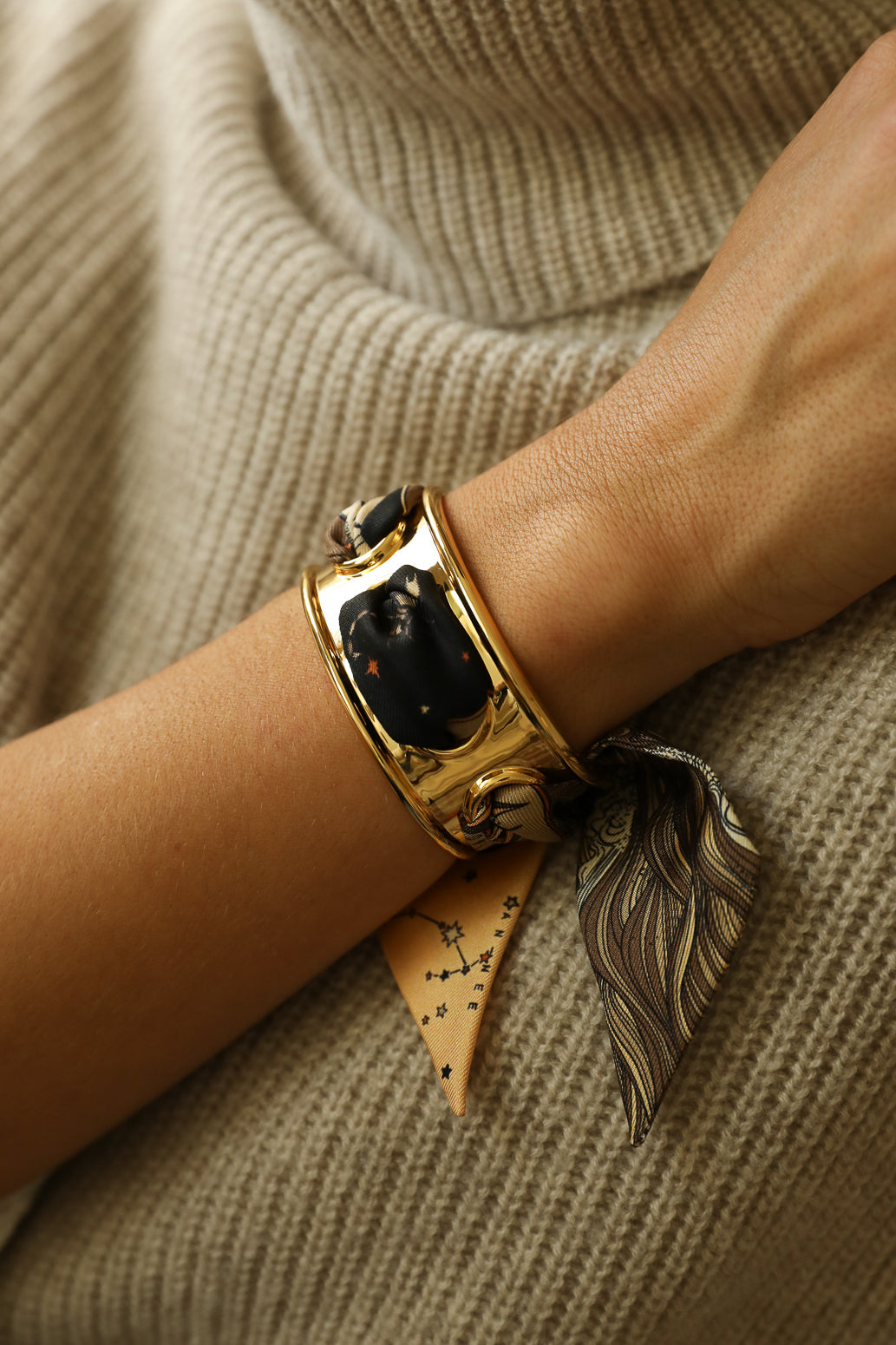 November cuff and Leopard ribbon, blue/yellow