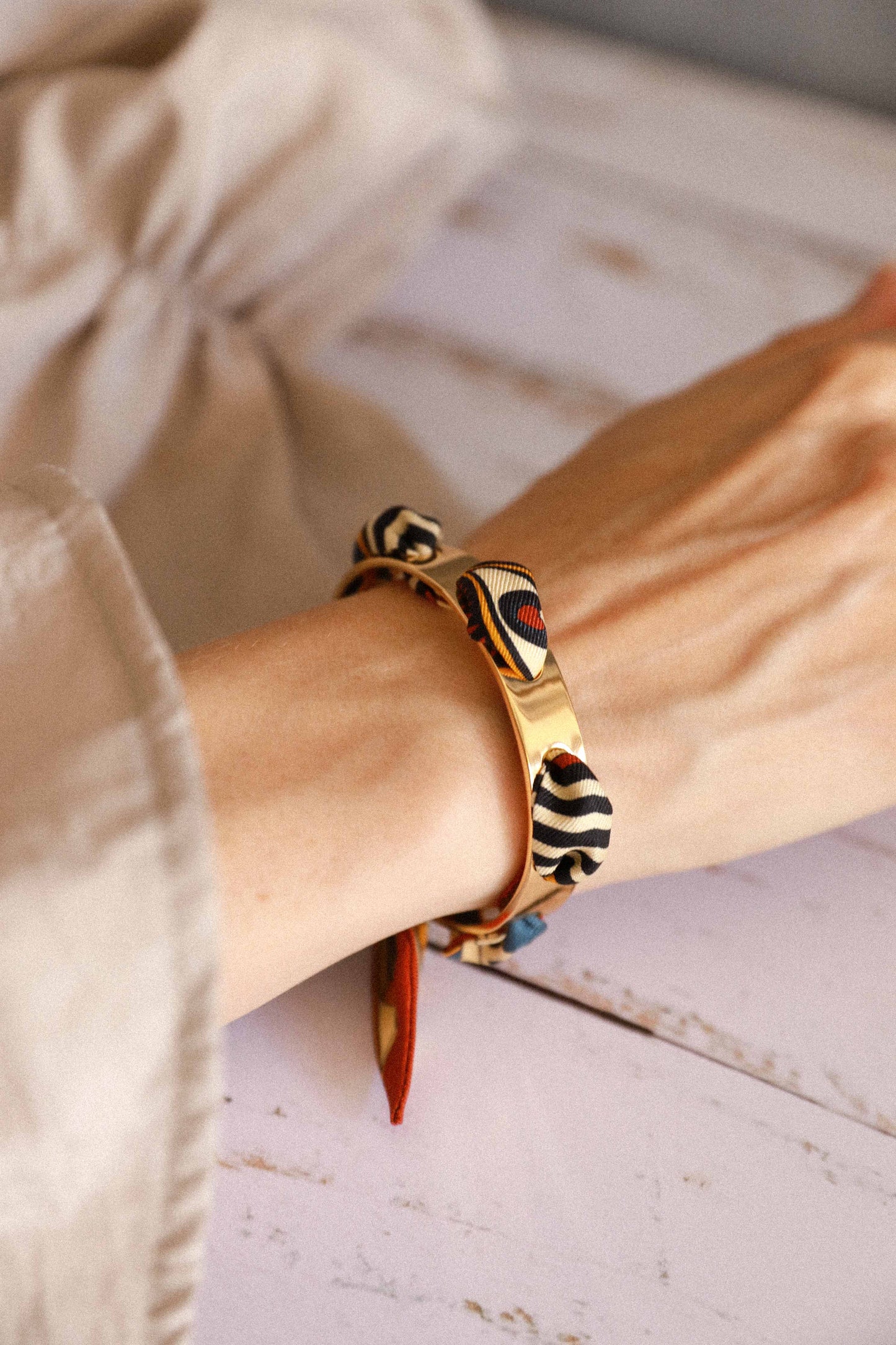Bracelet Septembre et son ruban The Perfect Match, neutre