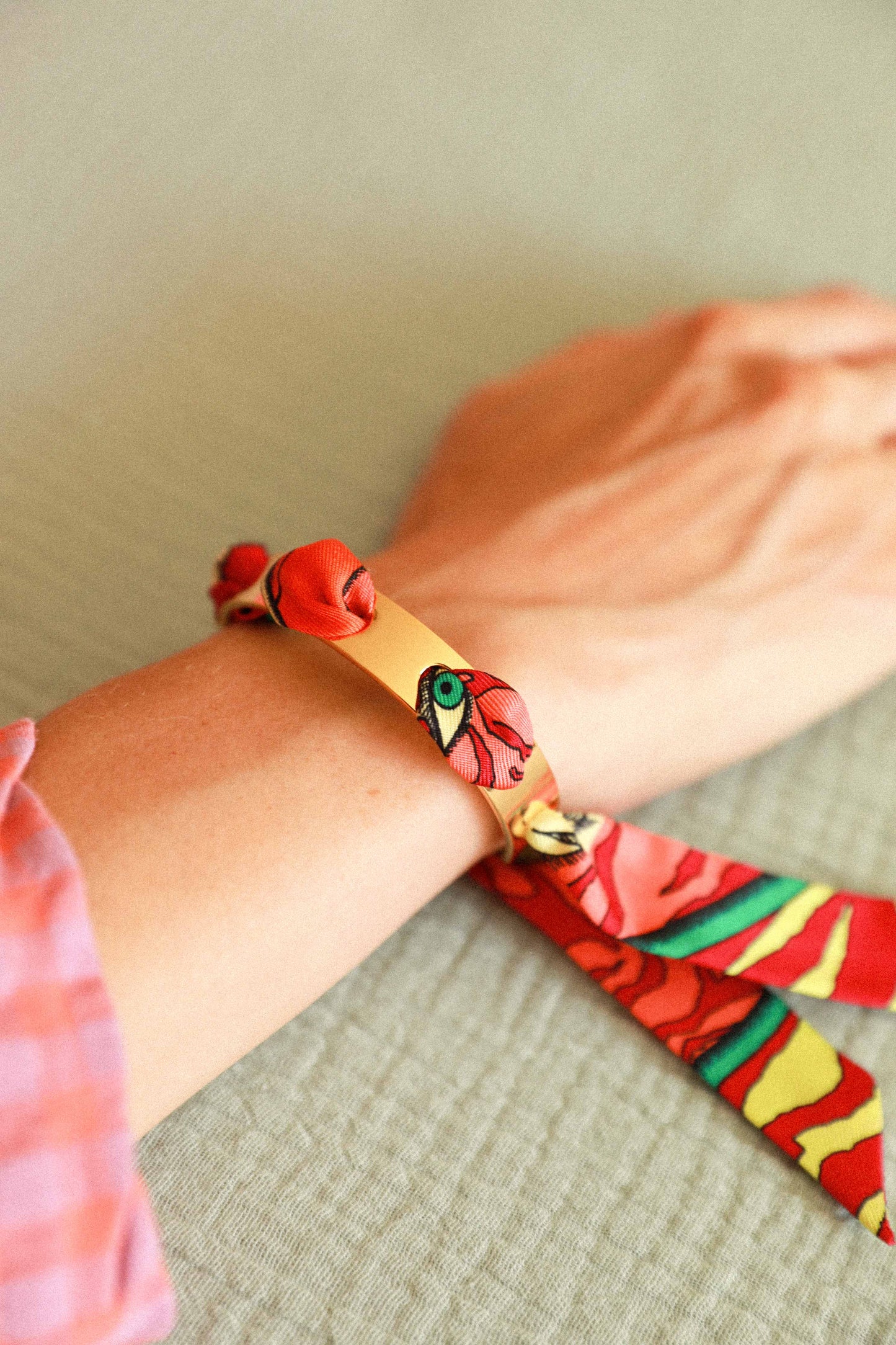 Bracelet Septembre et son ruban Tigres & Cerceaux, coloré