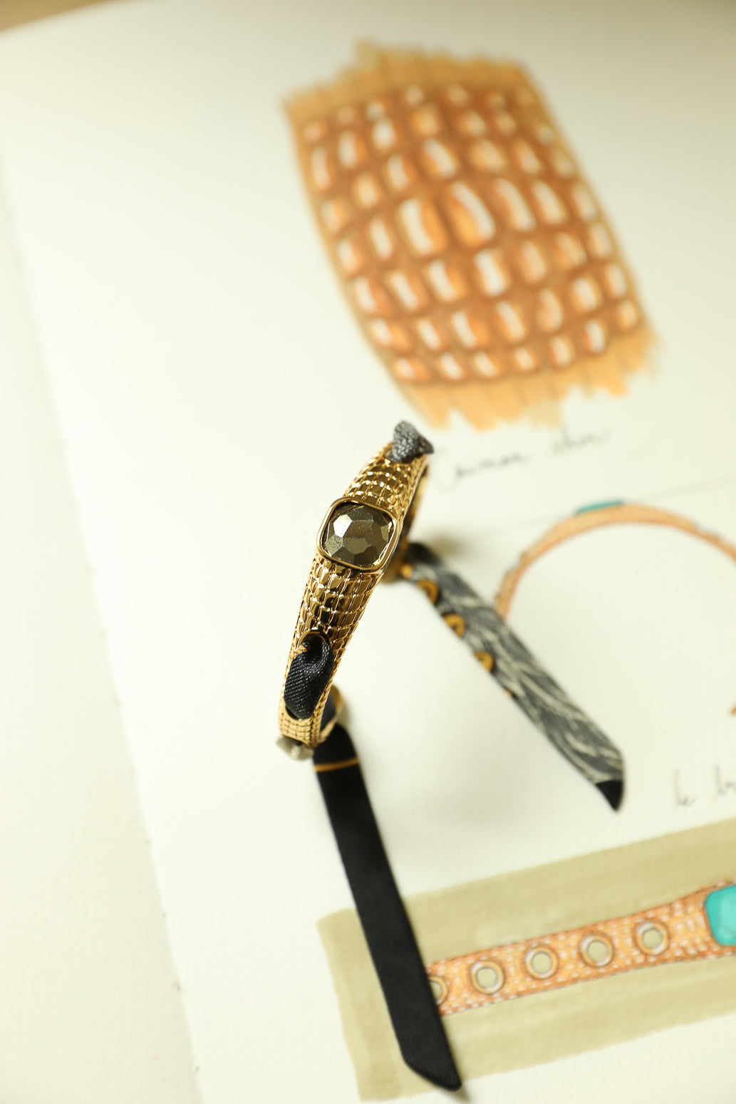Caiman Bracelet in Pyrite and Neutral Parrot Ribbon