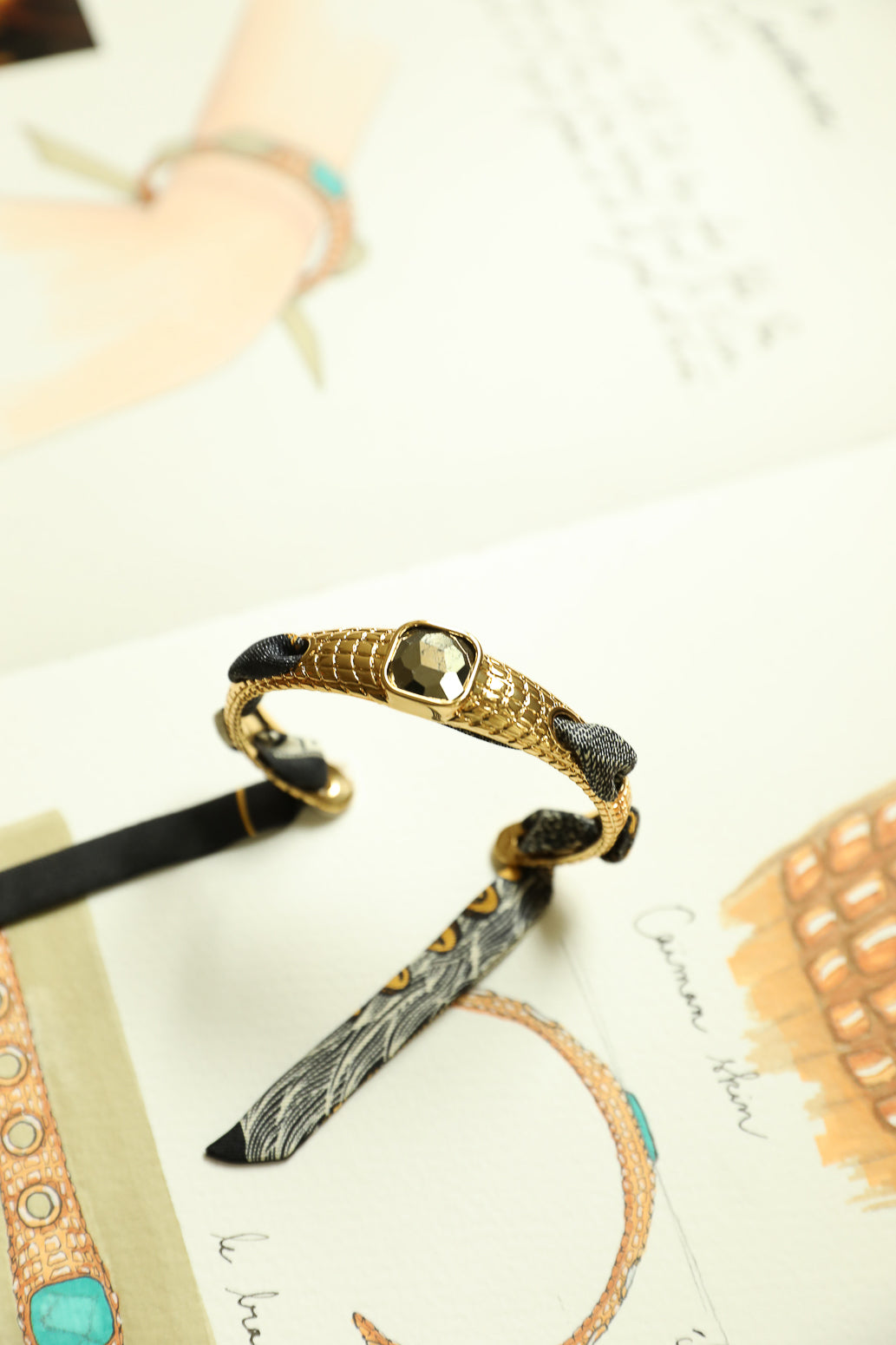 Caiman Bracelet in Pyrite and Neutral Parrot Ribbon
