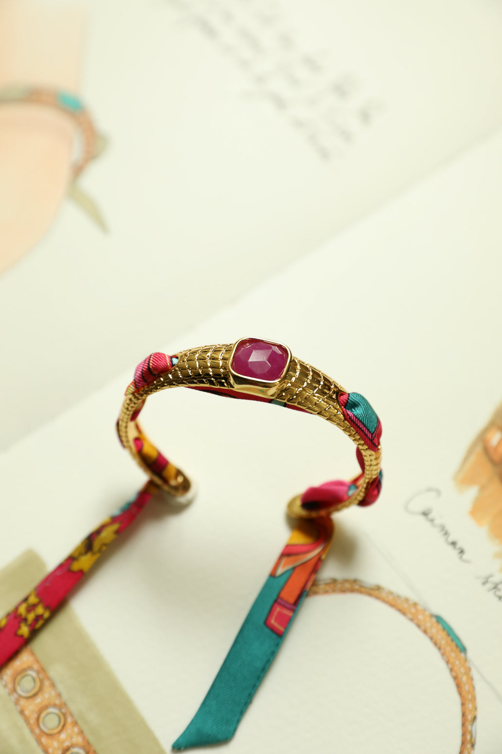 Caïman bracelet in fuchsia agate and colorful Marinière ribbon