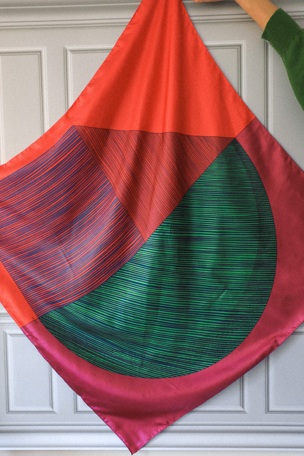 Carré 90 cm - Géométrie Variable, rouge/violet