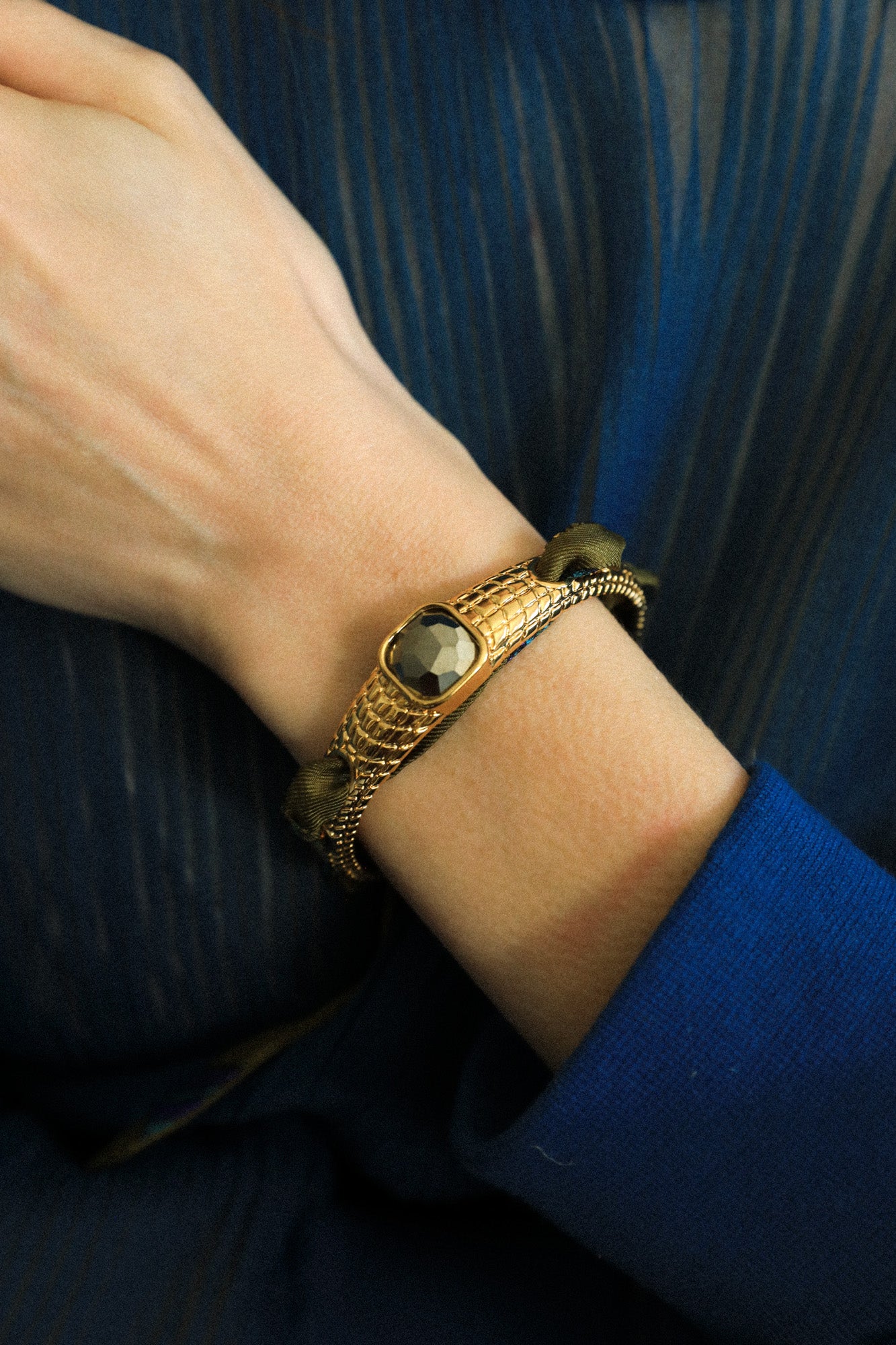 Caiman Bracelet in Pyrite and Neutral Mermaid Ribbon