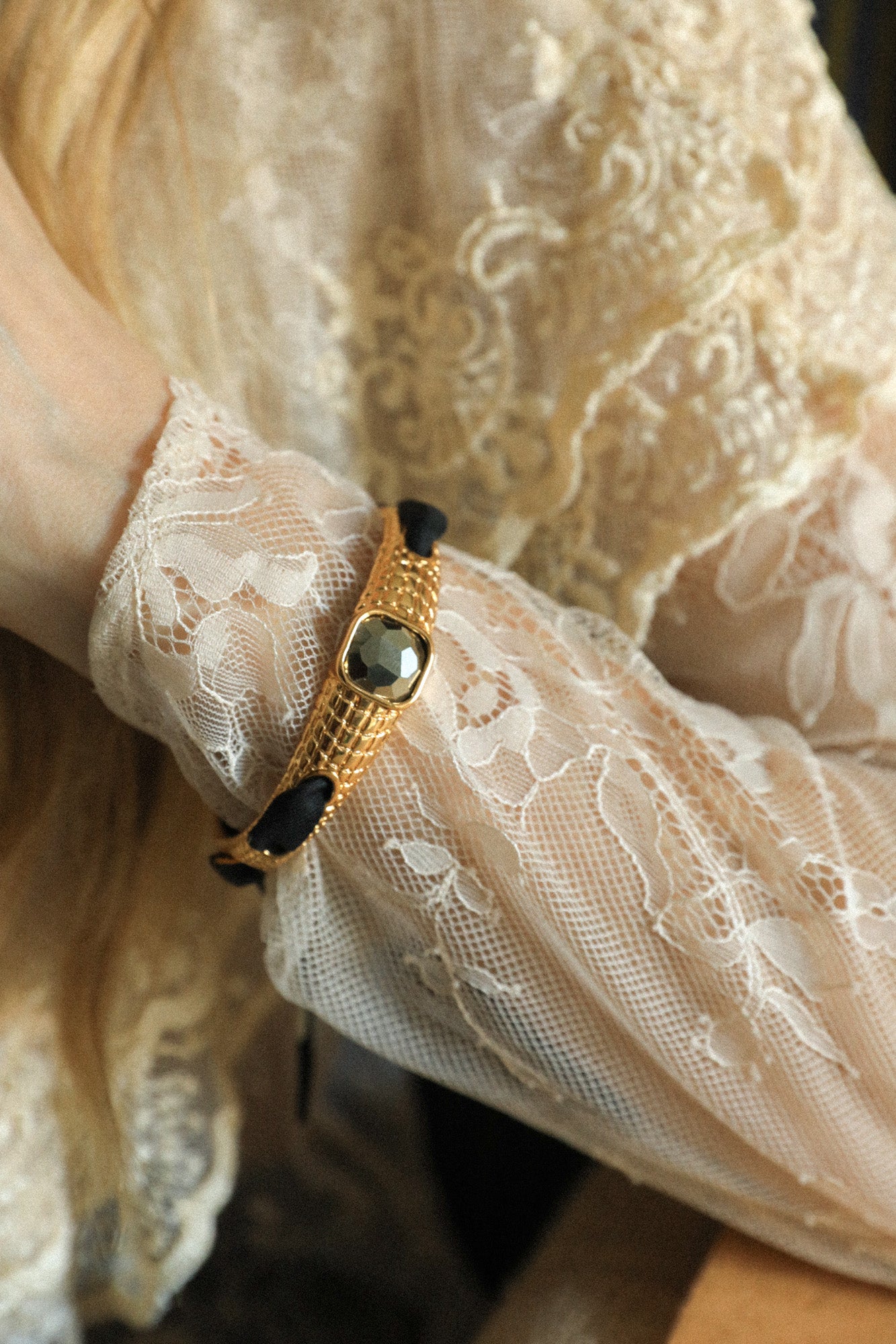 Bracelet Caïman en pyrite et ruban Pirate noir
