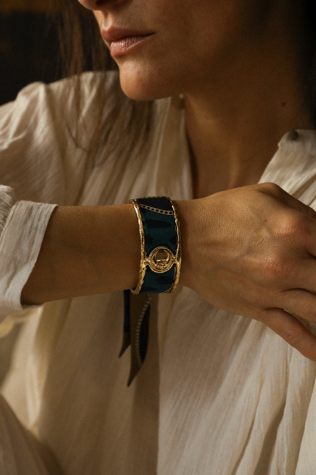 Manchette Lune et ruban Chapanoir, olive