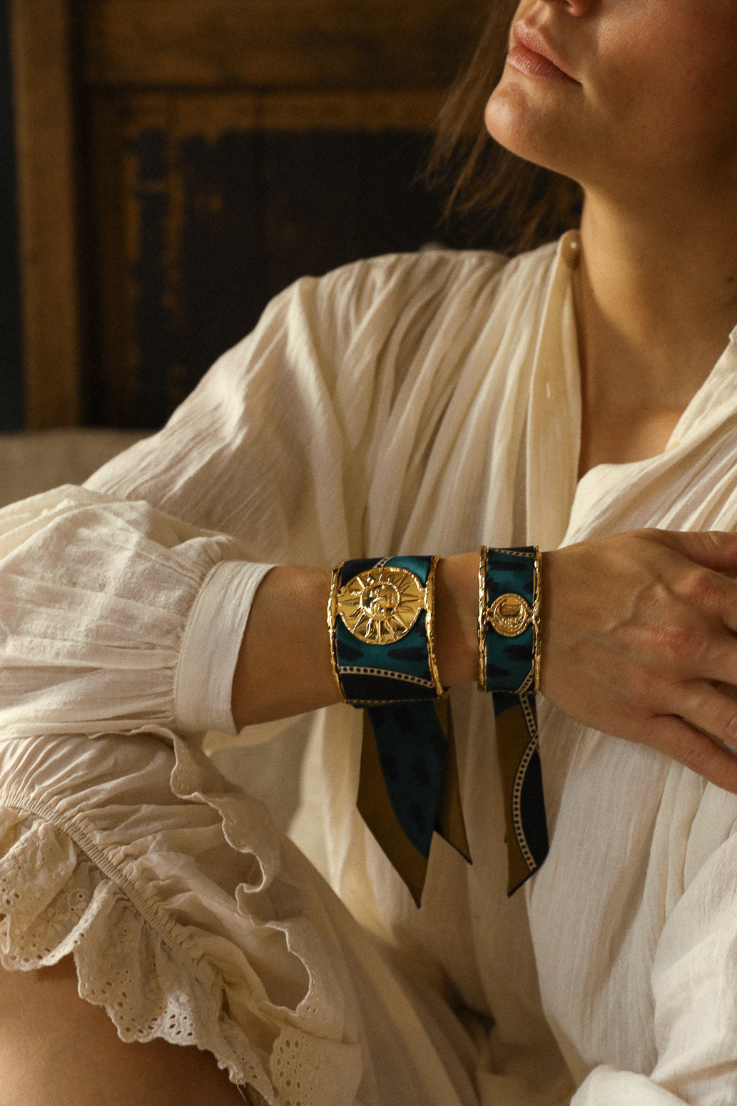 Grande manchette Soleil et ruban Chapanoir, olive