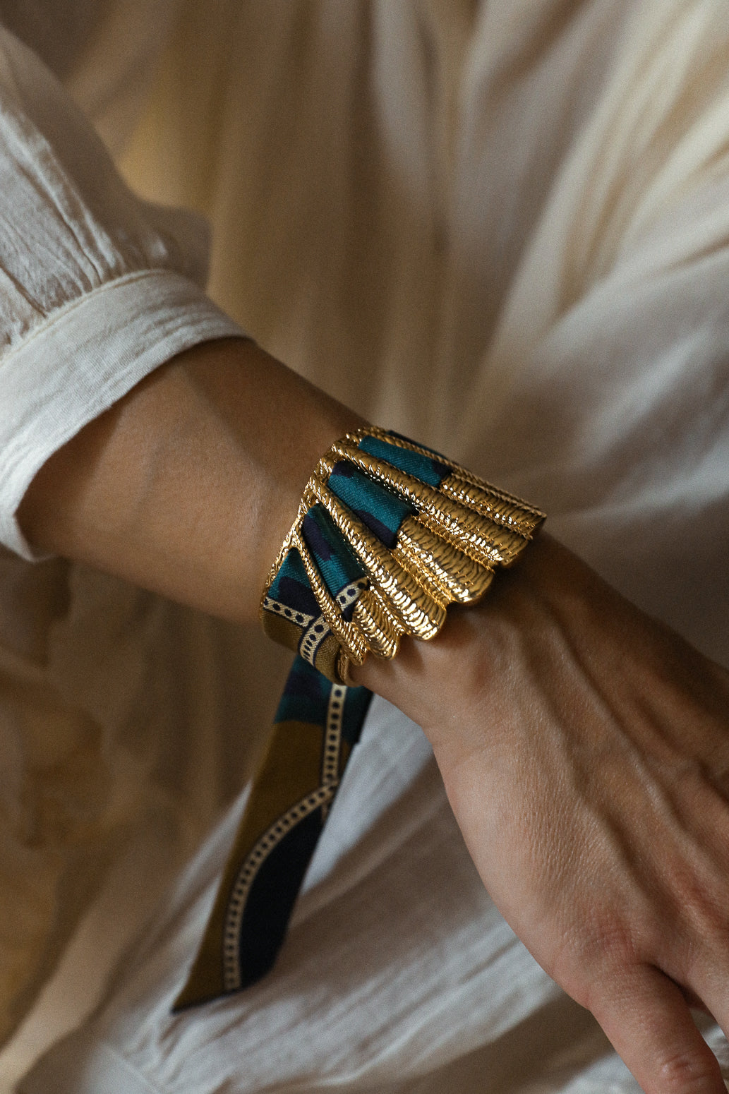 Manchette Coquille et ruban Chapanoir, olive