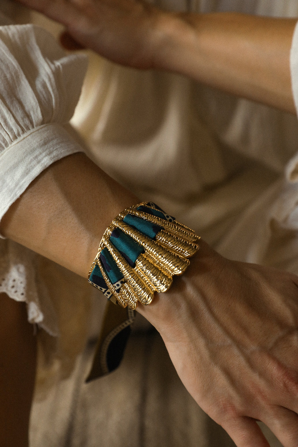 Manchette Coquille et ruban Chapanoir, olive