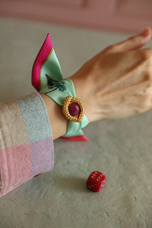 Ornement Oeil de caïman fuchsia tissé avec le ruban de 4cm Luckyou vert d'eau